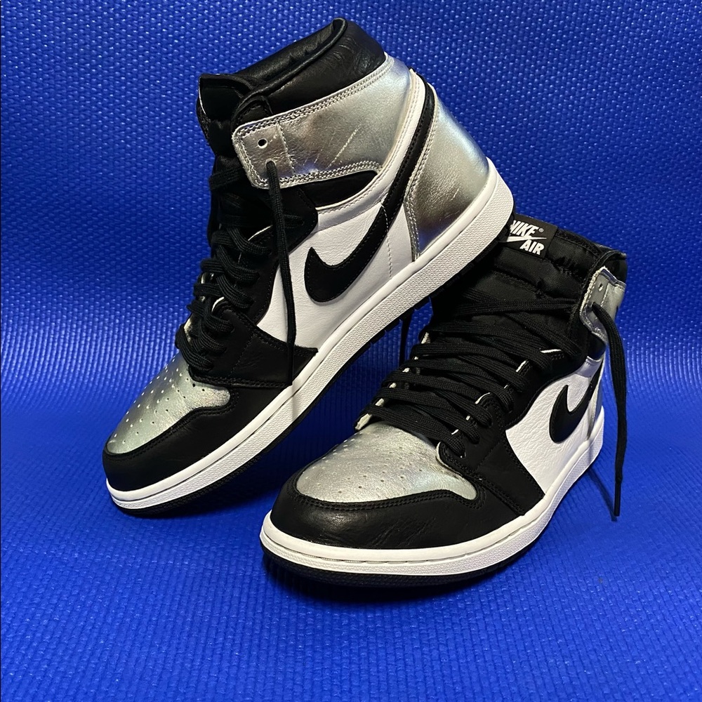 SOLD‼️ Air Jordan 1 Retro High OG “Silver Toe” 2021